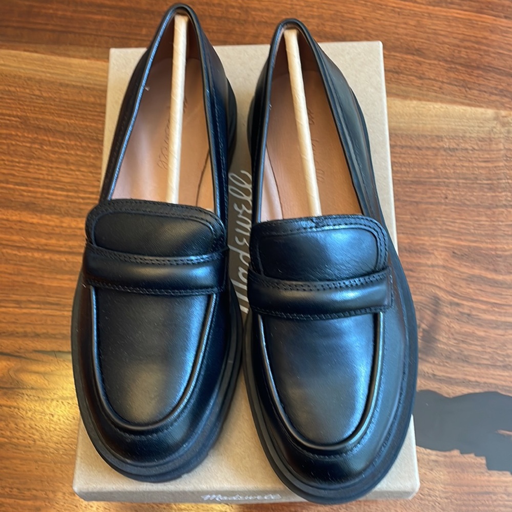Madewell NG674 true Black Bradley Lugsole Loafer in Etruscan Leather. Size 6 NIB